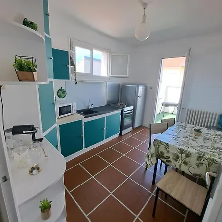 Maison De Avec Cour Et Terrasse *
