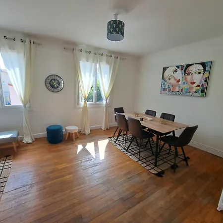 Maison De Avec Cour Et Terrasse Vakantiehuis